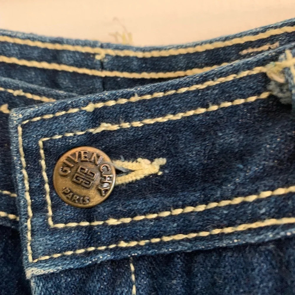 Vintage Givenchy 70's style straight leg high rise jeans. Size 28. - Picture 8 of 17